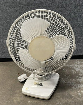 Micromark White & Cream Desk Top Fan
