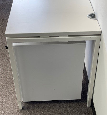 Haworth Straight Desk 1200x600 + Pedestal