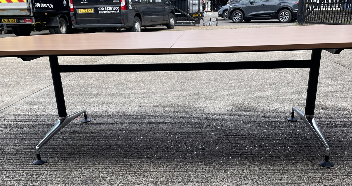 Oval Meeting Room Table 3200mmW