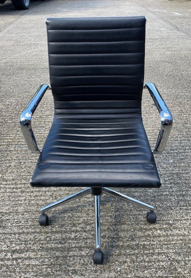 Black Leather Shinny Ribbed Operator Chair