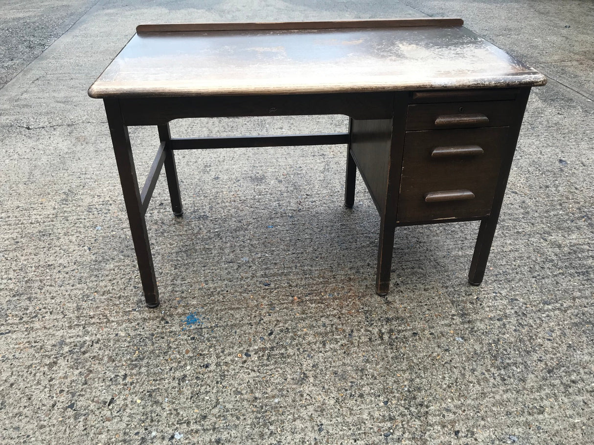 Abbess Teachers Desk