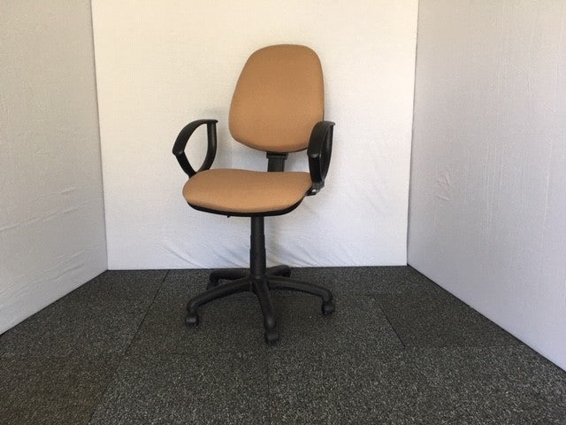 Beige Himpa Operator Chair