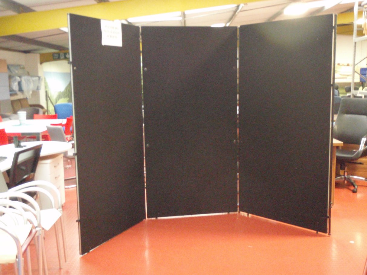 Black Clip Together Screens