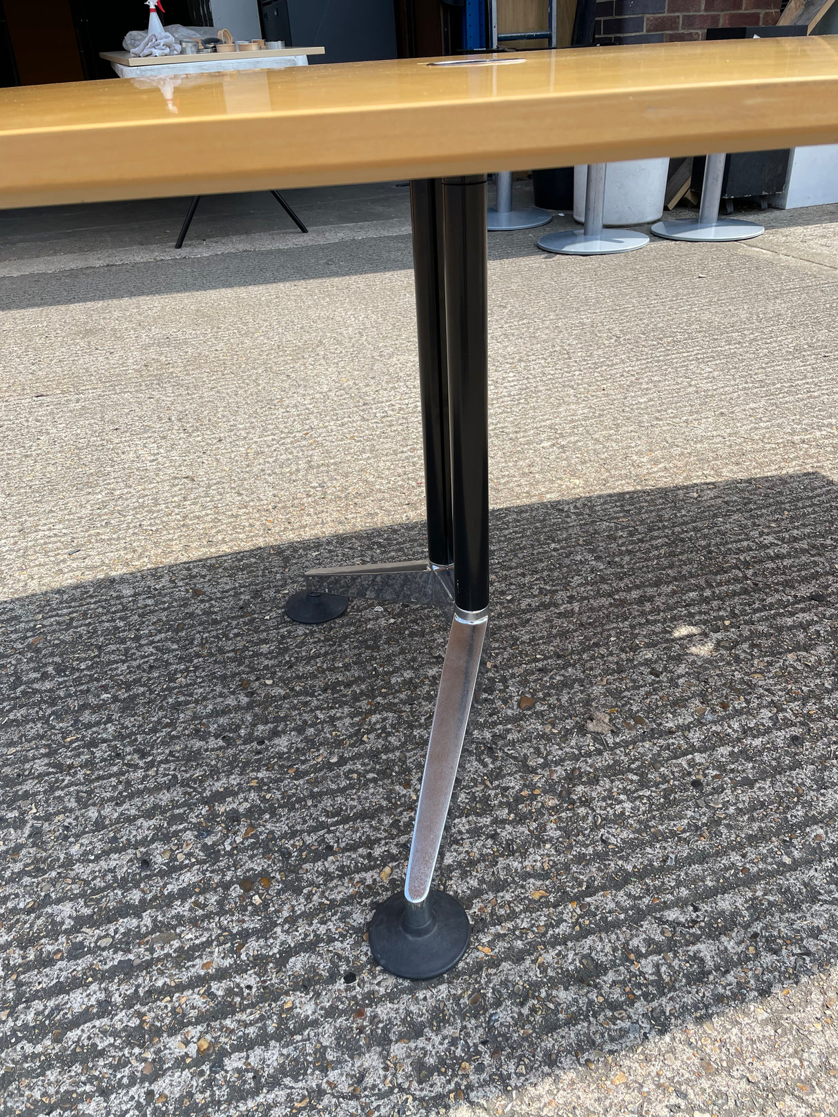 Boat Shaped Meeting Room Table 2000mm