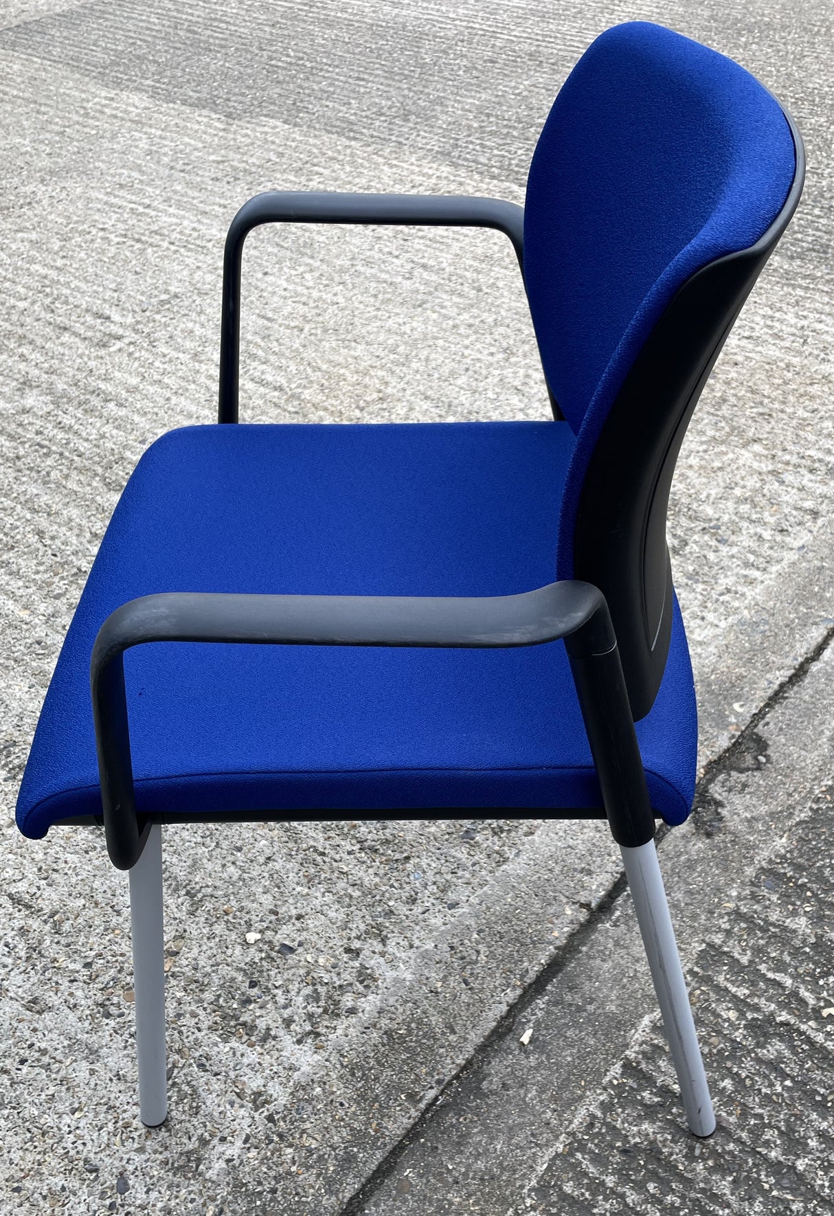 Meeting Room Chair with Arms