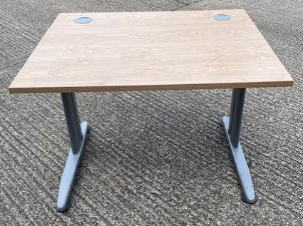 Oak Grey Frame Desk 800 x 800