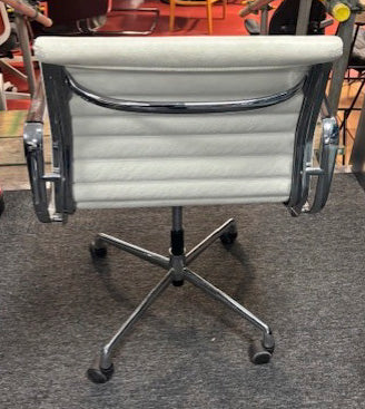 White Leather Ribbed Operator Chair