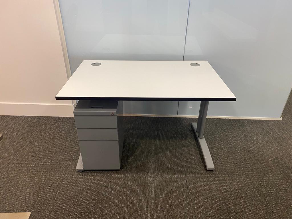 Straight 1200 Desk + Slimline Mobile Pedestal
