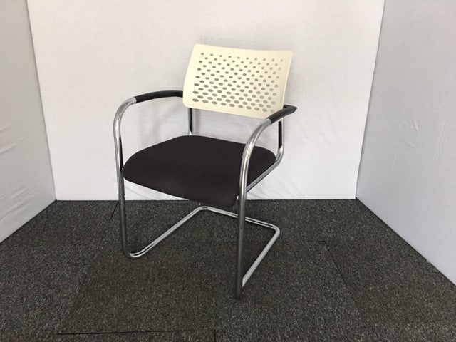Kusch Papillo Meeting Chair