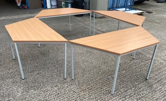Beach Triapsal Table Configurations