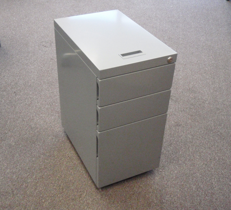 Slim Line Mobile Pedestal