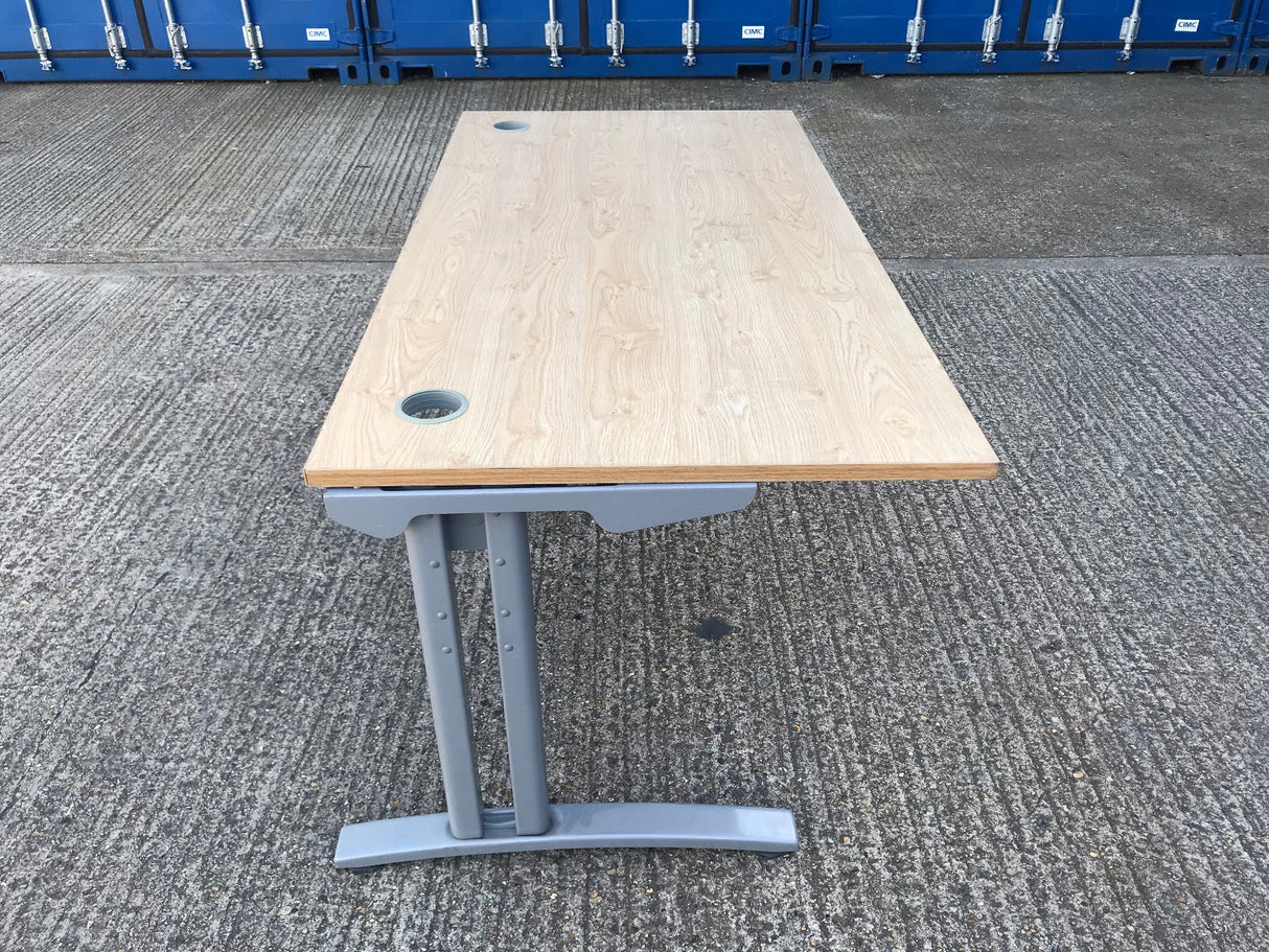 Oak FT2 Desk 1600 x 800