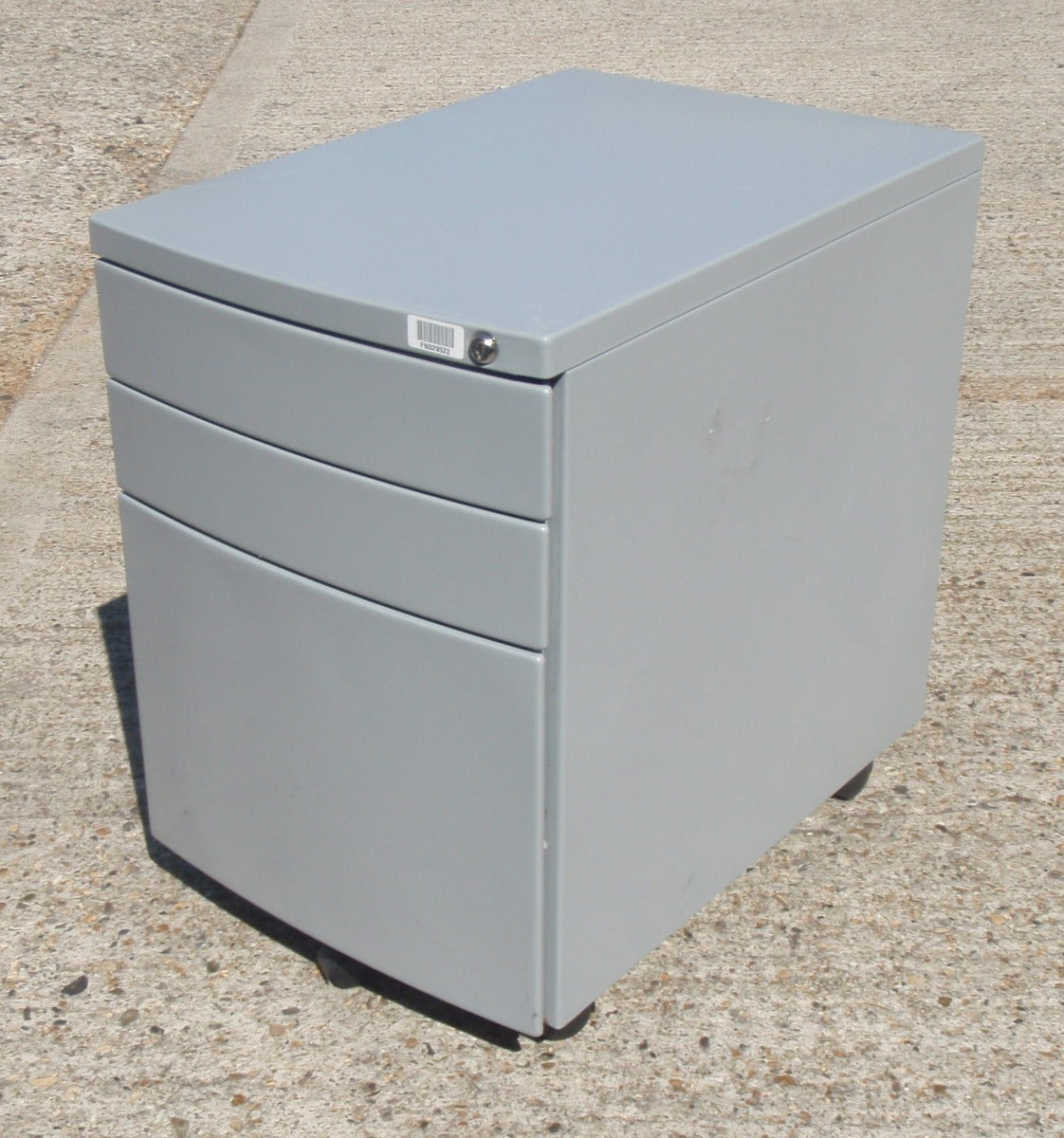 Grey Bow Fronted Metal 3 Draw Pedestal