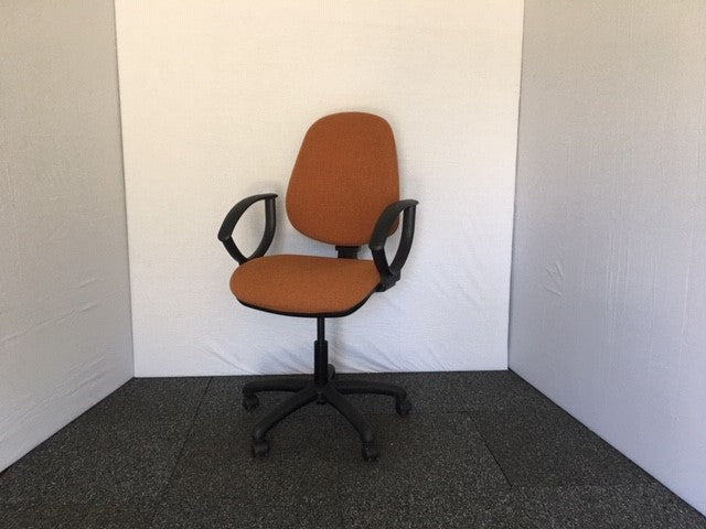 Rust Operator Chair