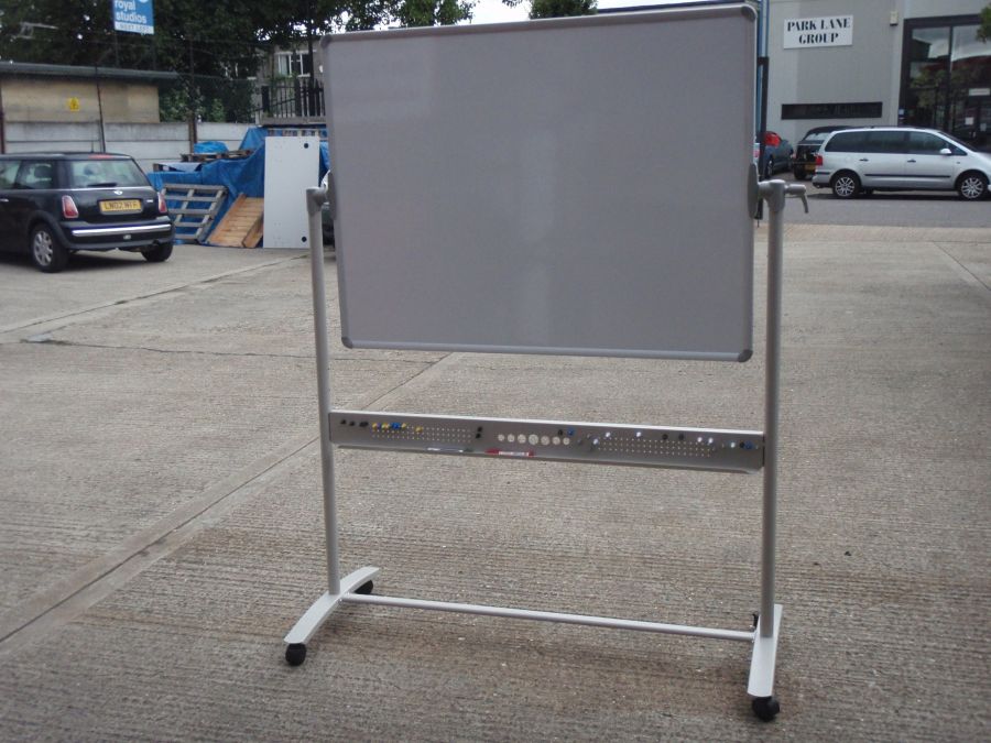 Magnetic White Board on Wheels 1200 x 900
