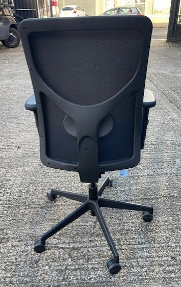 Senator Torasen Blue & Black Mesh Back Operator Chair