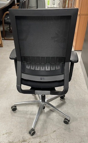 Viasit Black Mesh & Chrome Base Operators Chair