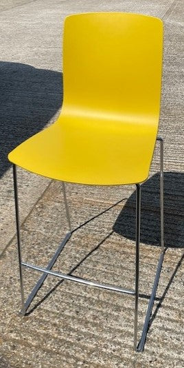 Bistro High Table & 4 High Stools