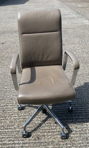 Kusch Cream Leather Executive Chair