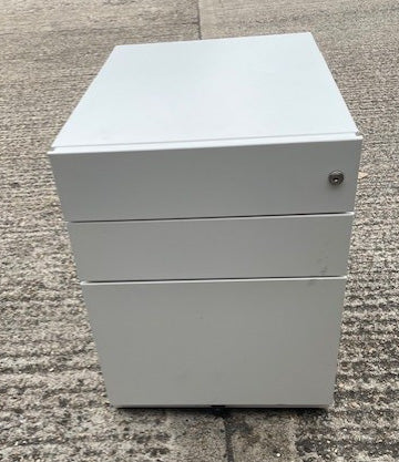 White Metal 3 Draw Pedestal