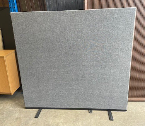 Speckled Grey Free Standing Screen 1600 x 1500 with 2 Feet