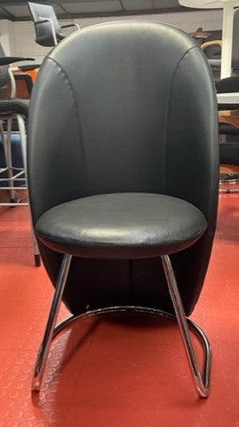 Taco Black Unique Tub Shaped Visitor Chair