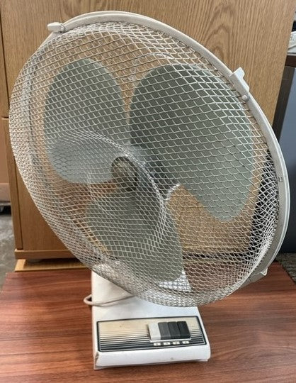 White 4 Speed Desk Top Fan
