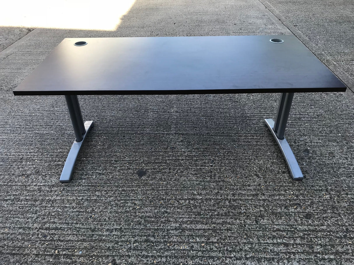 Walnut FT2 Desk 1600 x 800