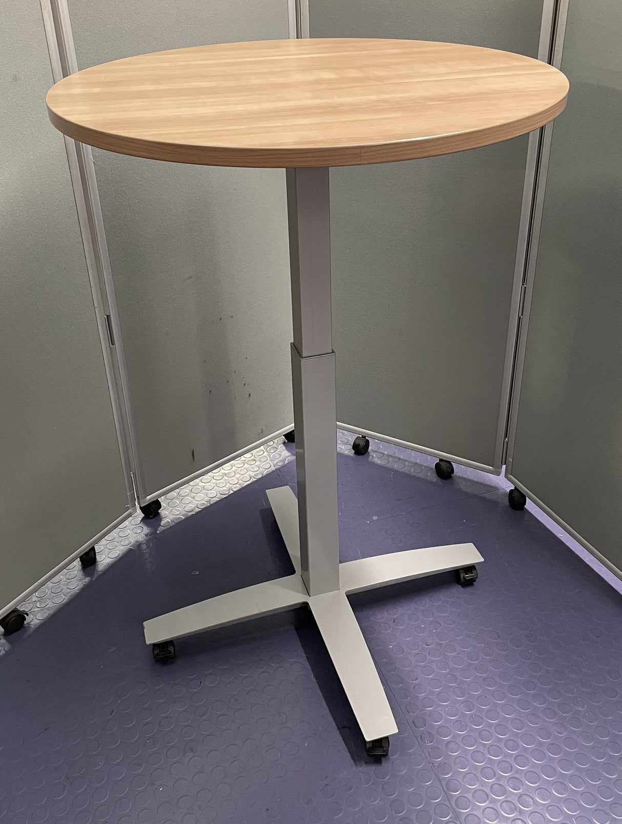 Circular Height Adjustable Meeting Table