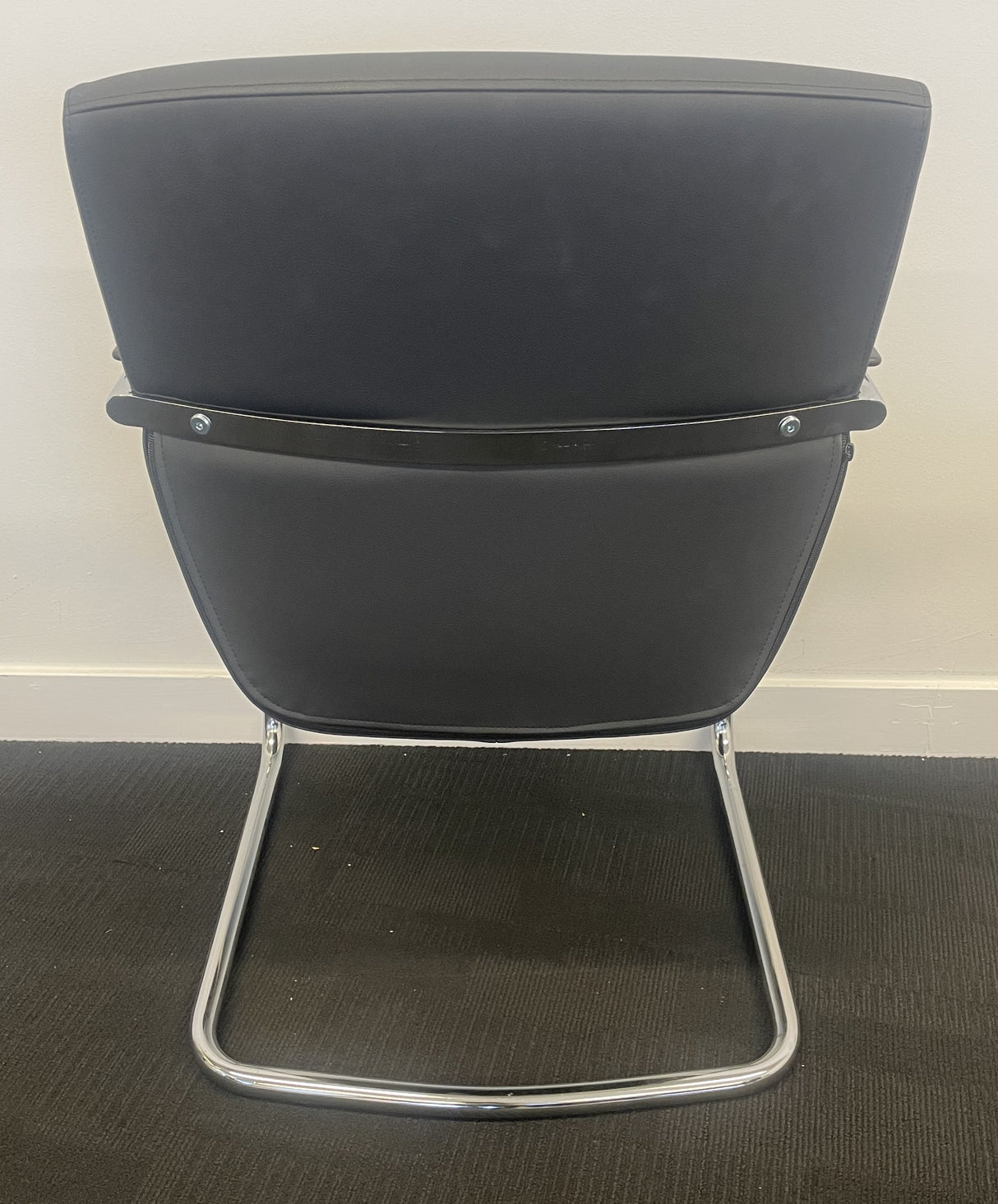 Pledge Cantilever Meeting Armchair