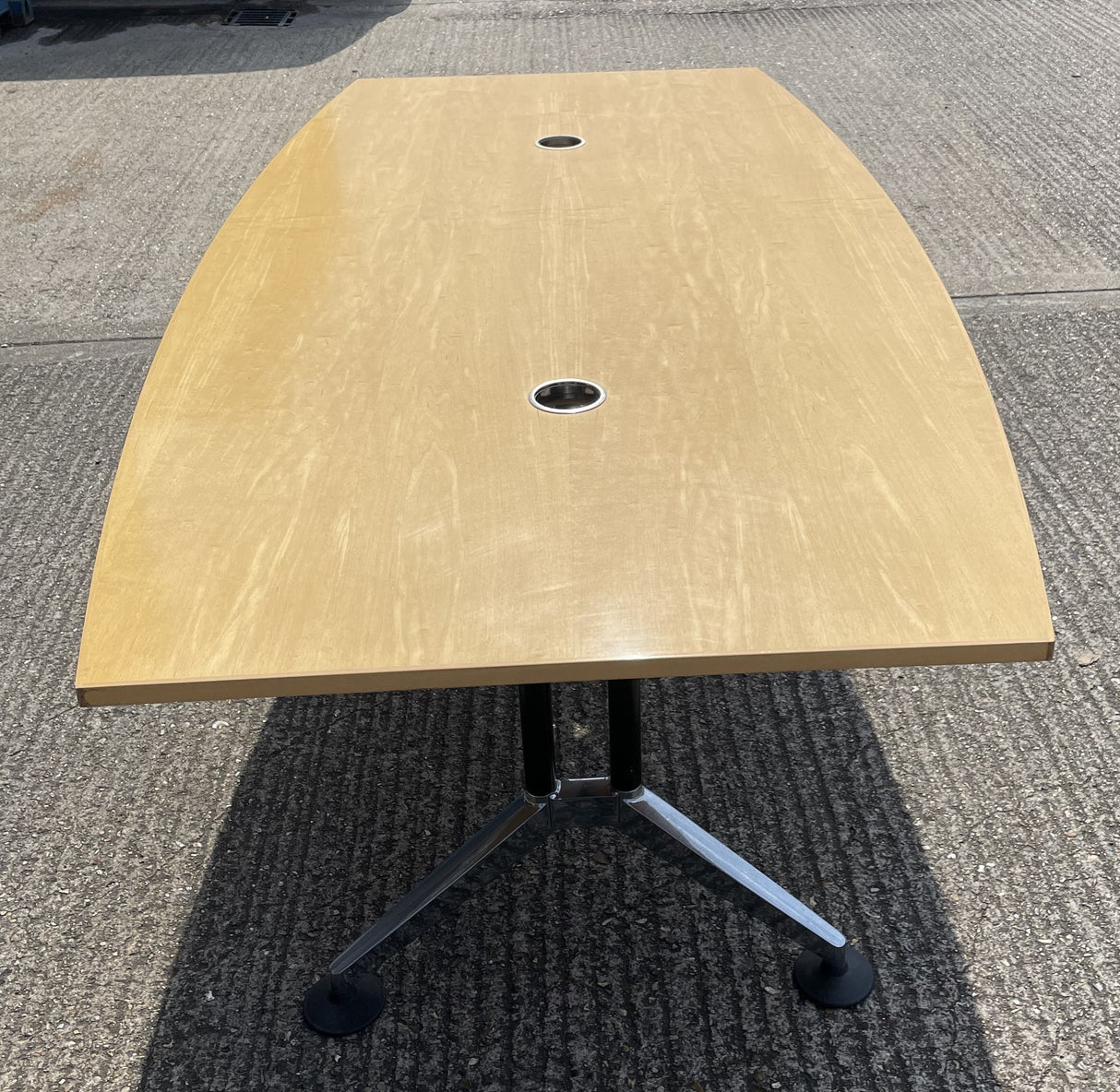 Boat Shaped Meeting Room Table 2000mm