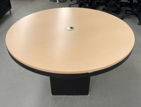 Circular Table with Cable Management