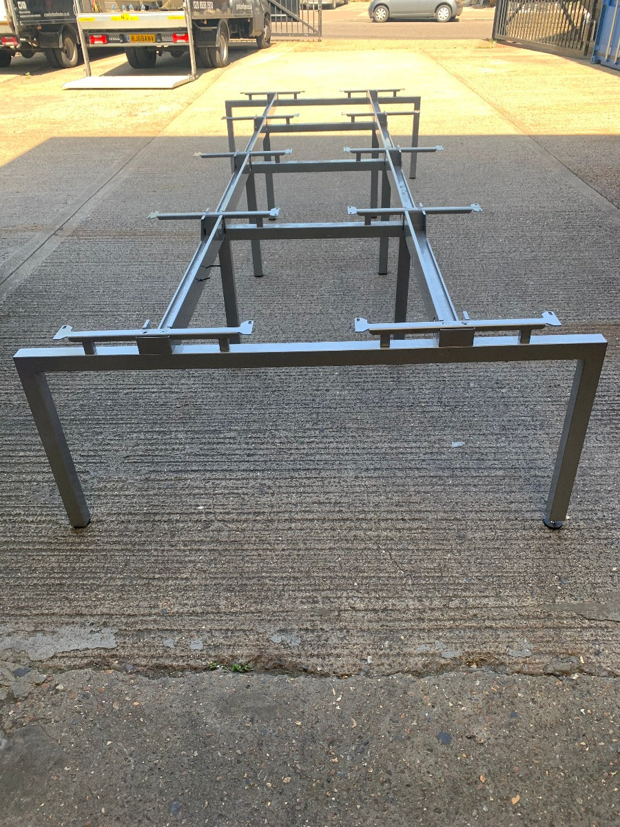 White & Silver Frame 8 User Bench System