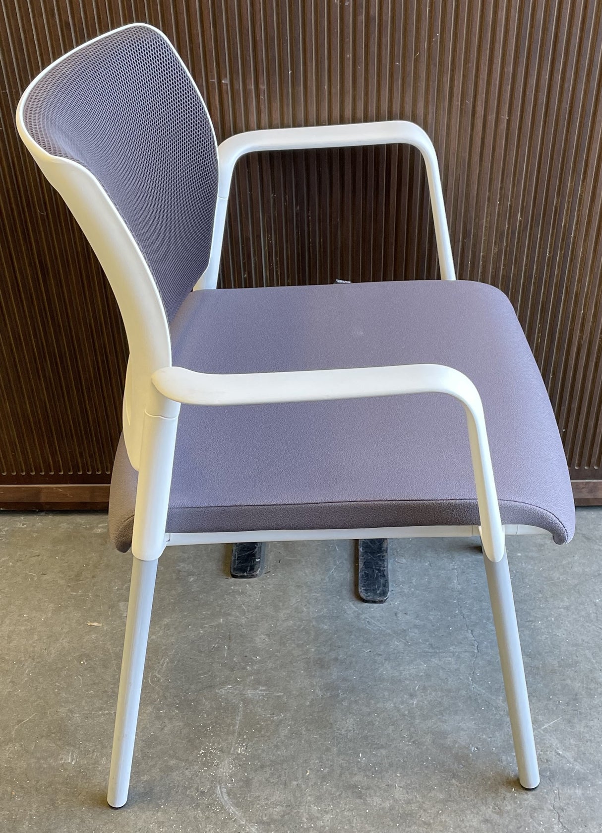 Edge Design Mesh Back Visitor Chair