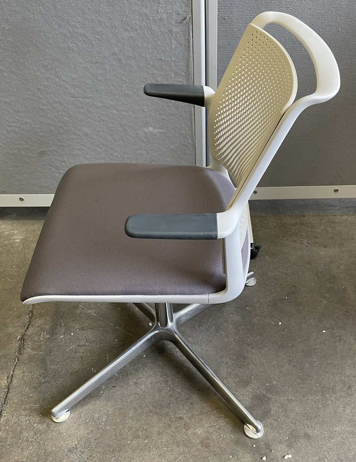 Senator Meeting Room Chair