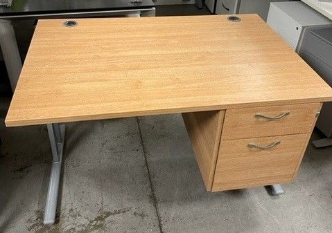 Oak Cantilever Frame Desk Fixed 2 Drawer Pedestal