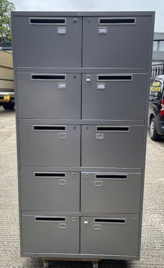 Silver 10 Door Post Cabinet