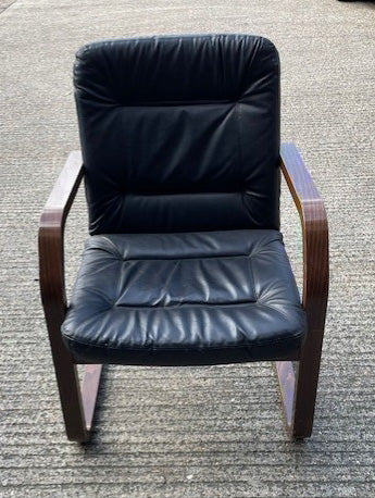 Black Leather Dark Wooden Frame Meeting Chair