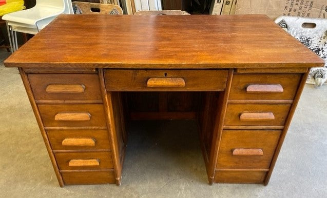 Wood Old Style Desk